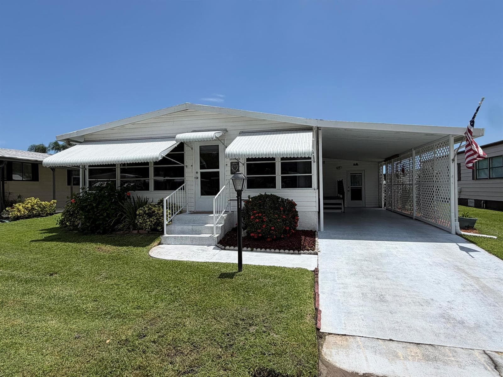 8204 W BITTERBUSH Lane, Port St. Lucie FL 34952 photo 2