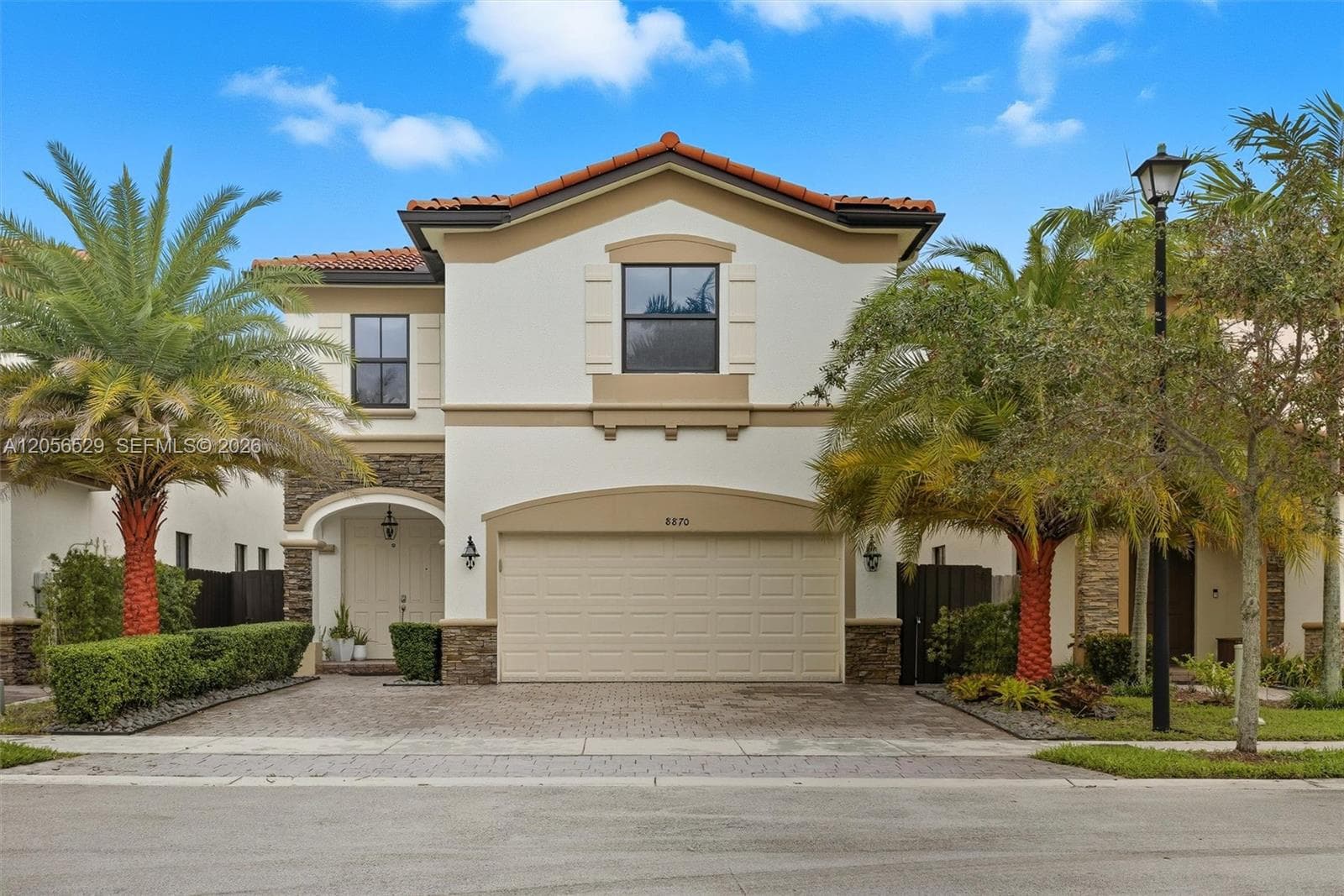 8870 NW 99th Path, Doral FL 33178