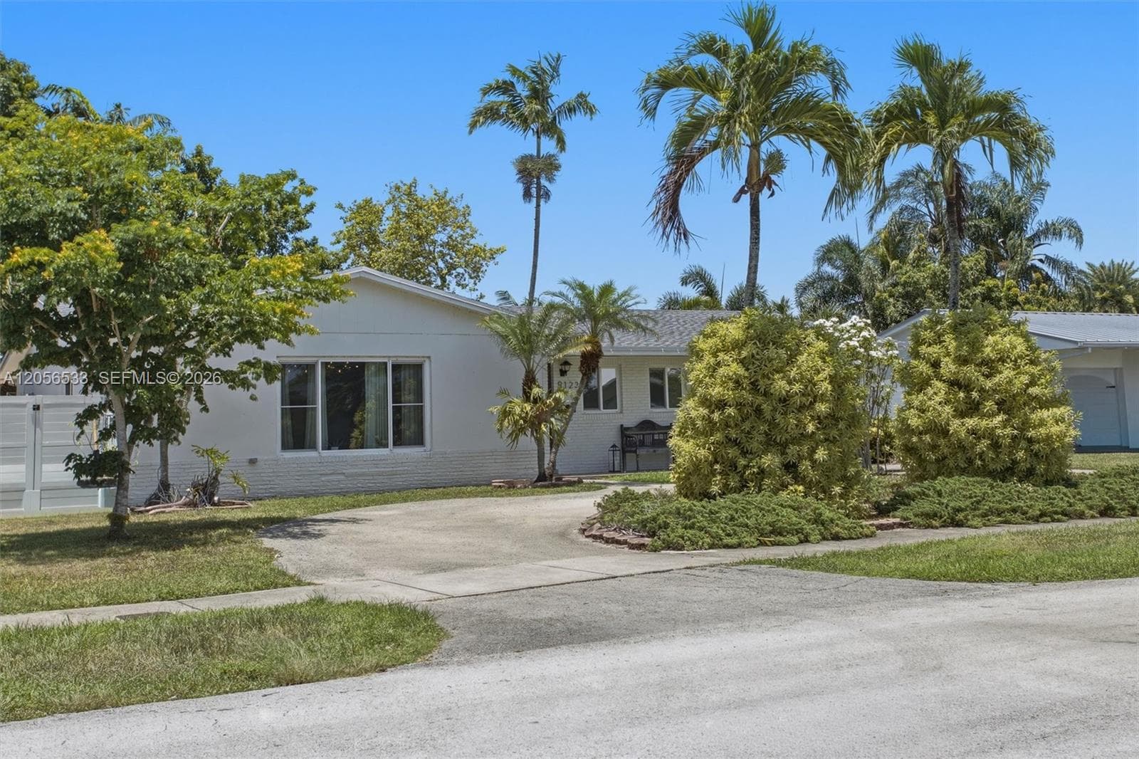9123 SW 181st St, Palmetto Bay FL 33157 photo 2