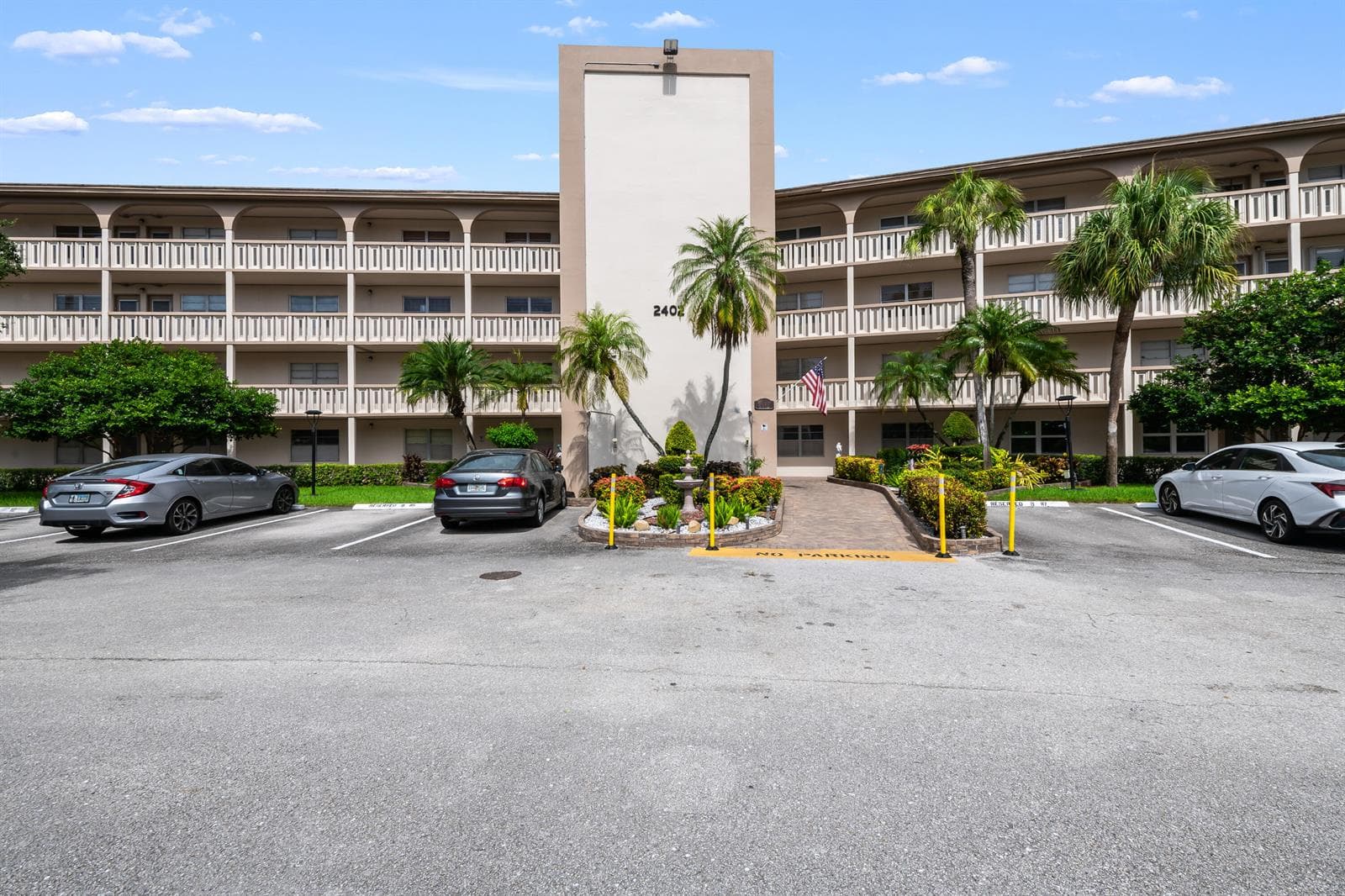2402 ANTIGUA Circle # C2, Coconut Creek FL 33066 photo 2