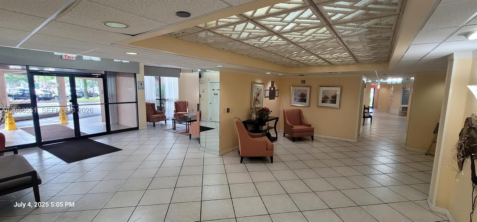 1300 Saint Charles Pl # L19, Pembroke Pines FL 33026