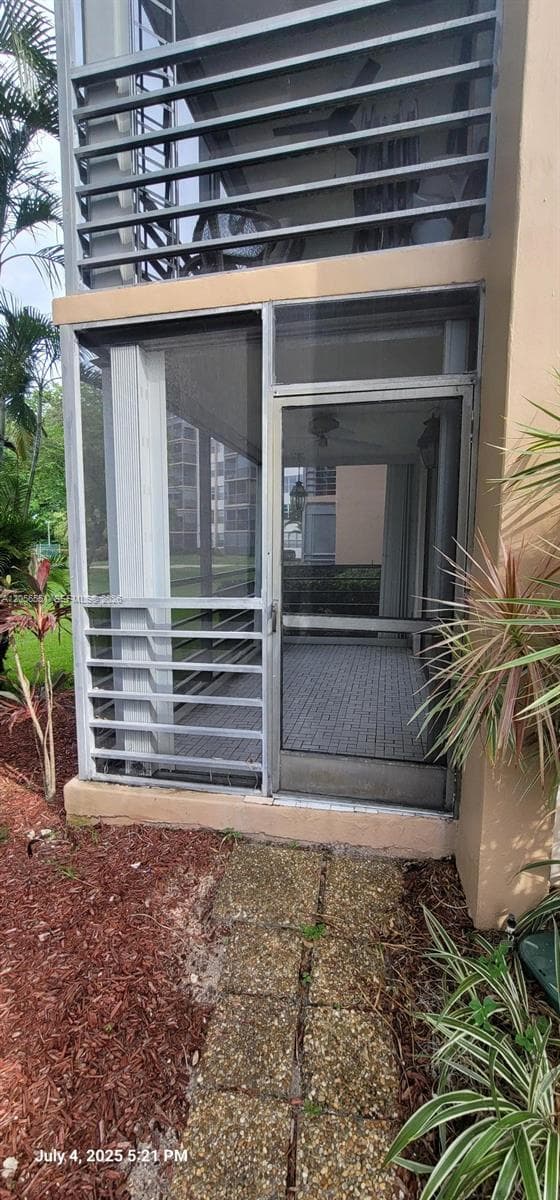 1300 Saint Charles Pl # L19, Pembroke Pines FL 33026 photo 5