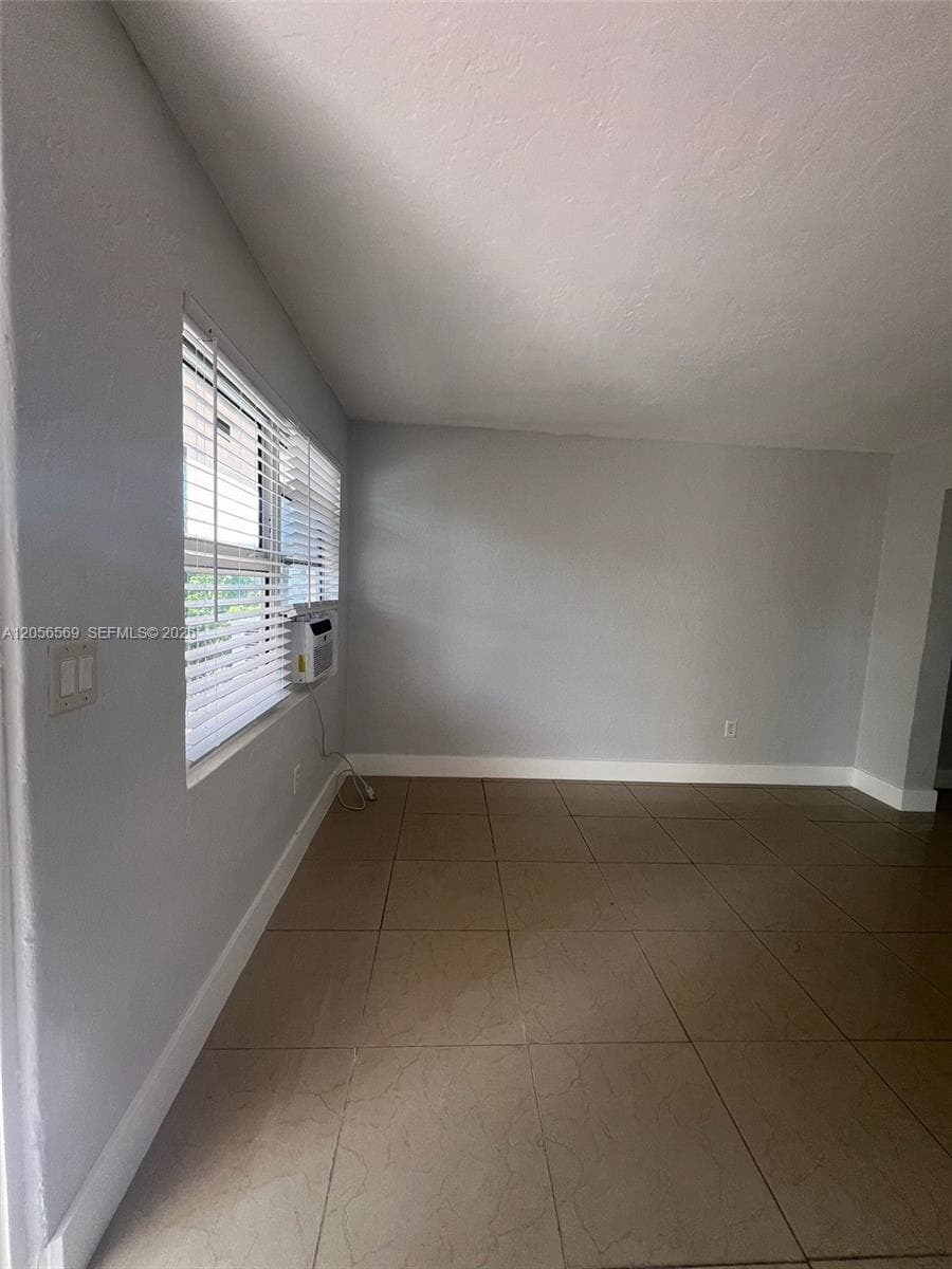 1281 NW 60th St # 6, Miami FL 33142 photo 3