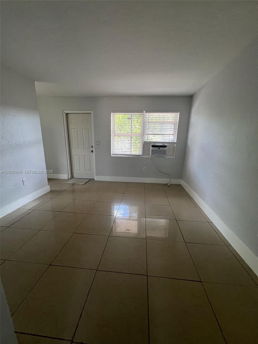1281 NW 60th St # 6, Miami FL 33142 photo 4