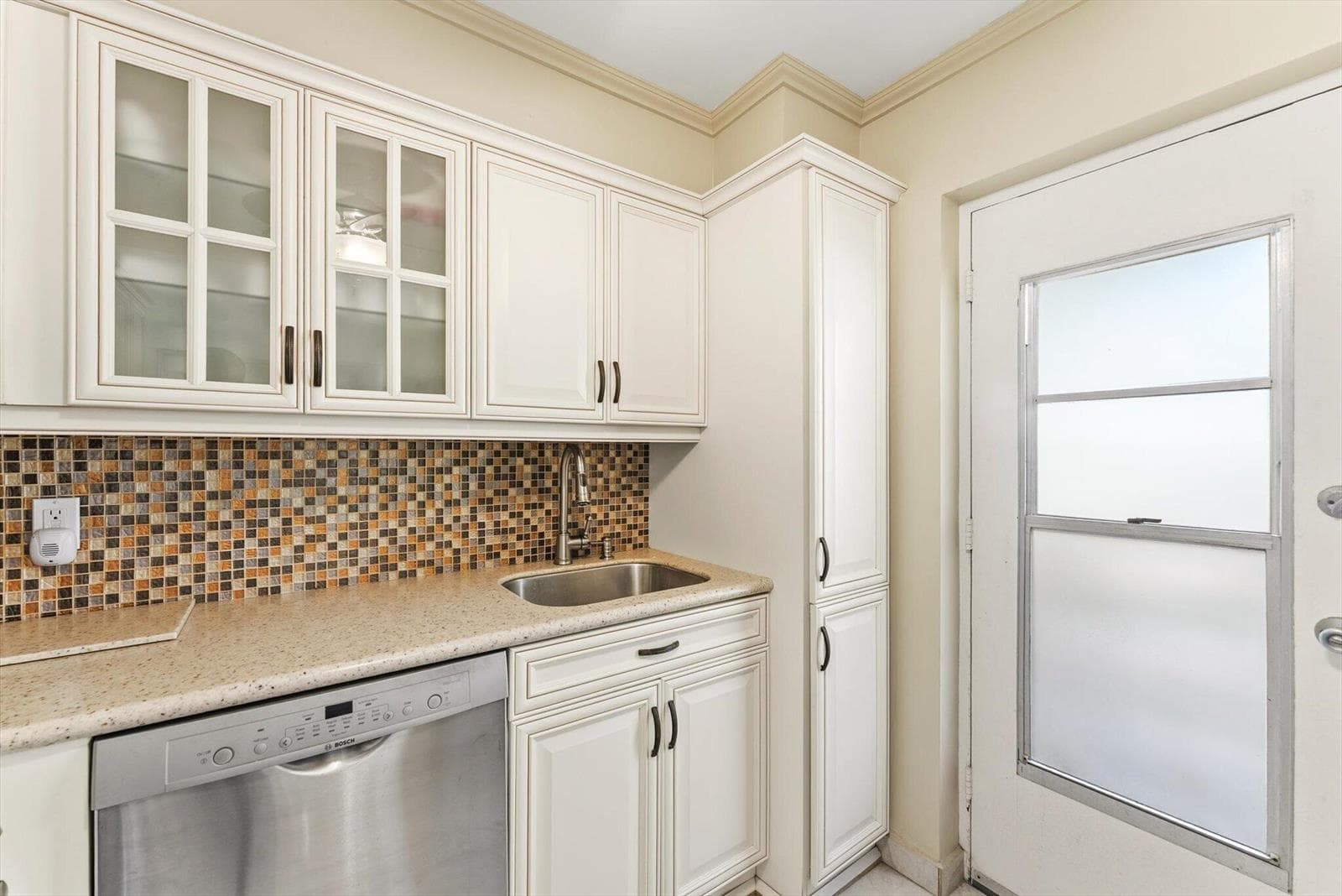 220 Kings Point Drive # 210, Sunny Isles Beach FL 33160 photo 5