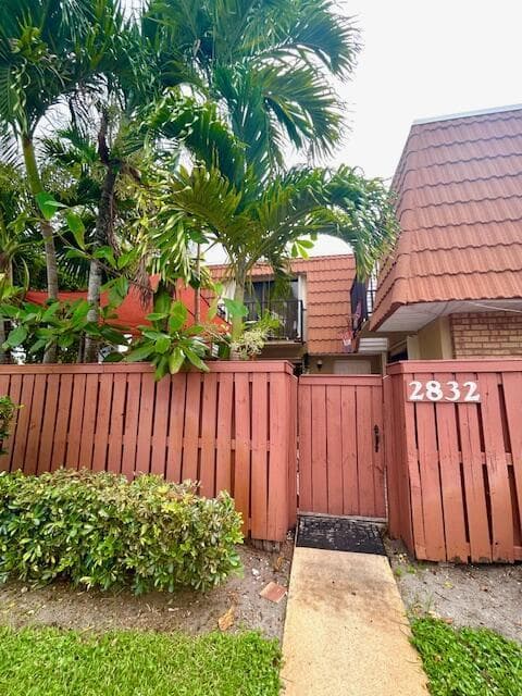 2832 SW 12th Street, Deerfield Beach FL 33442