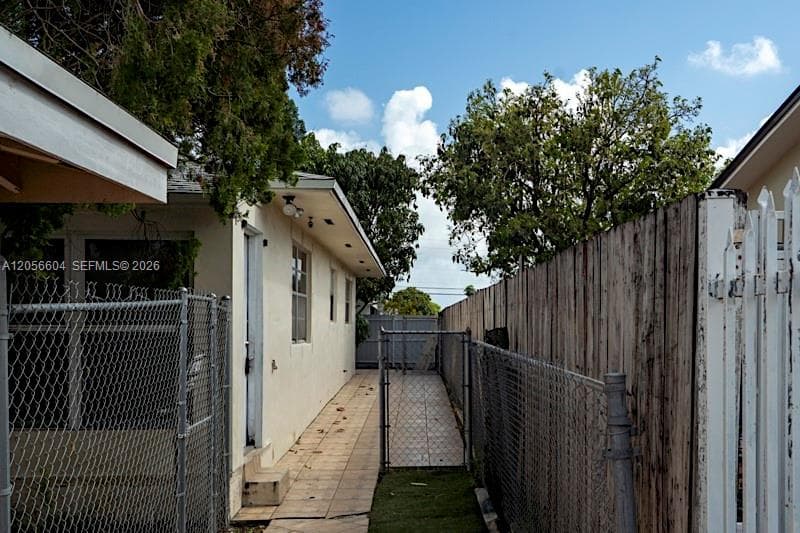 3438 SW 2nd St, Miami FL 33135 photo 2