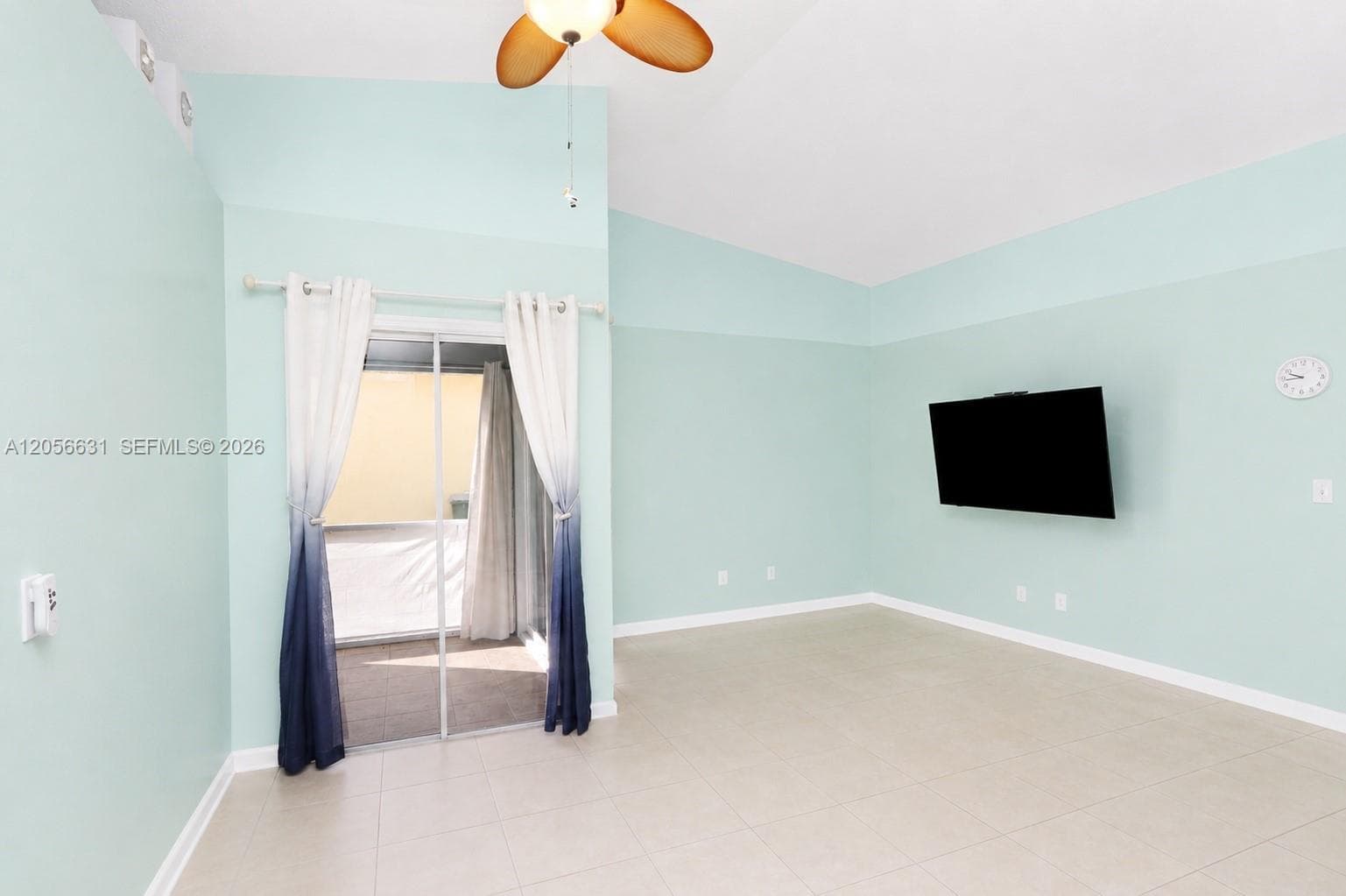 527 SE 21st Dr, Homestead FL 33033 photo 4