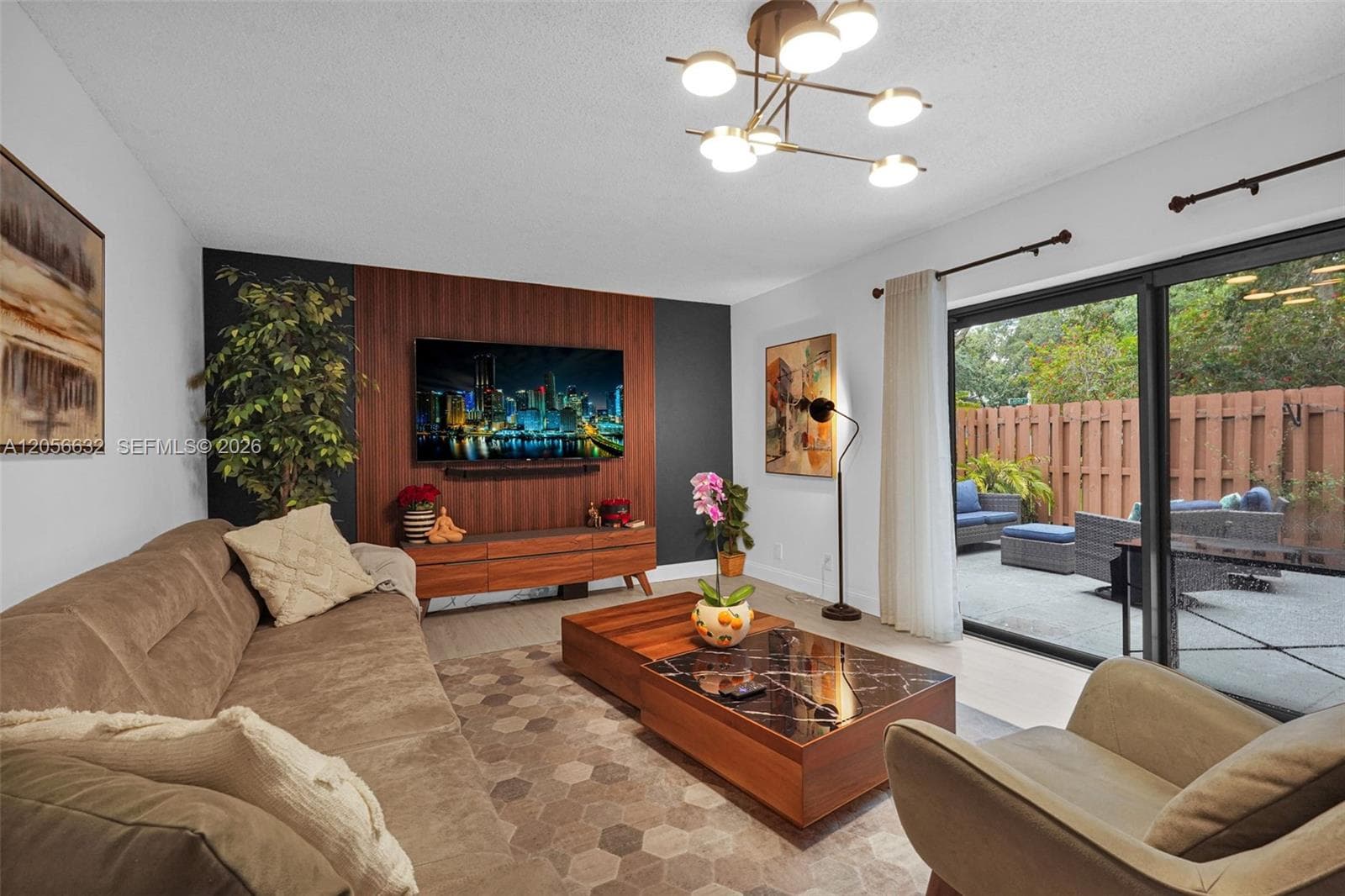 2603 Lakeview Ct, Cooper City FL 33026