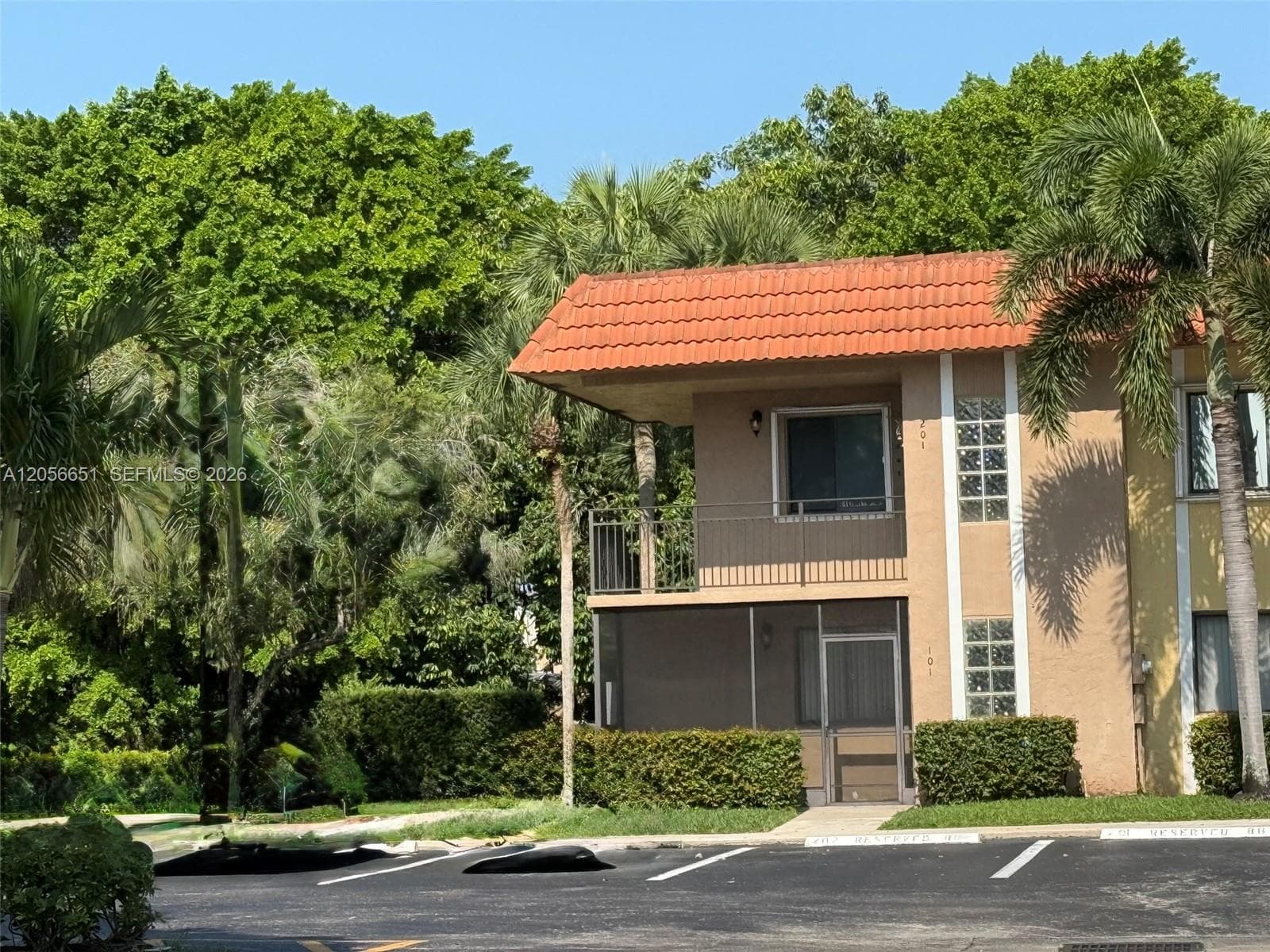 435 Lakeview Dr # 201, Weston FL 33326 photo 2