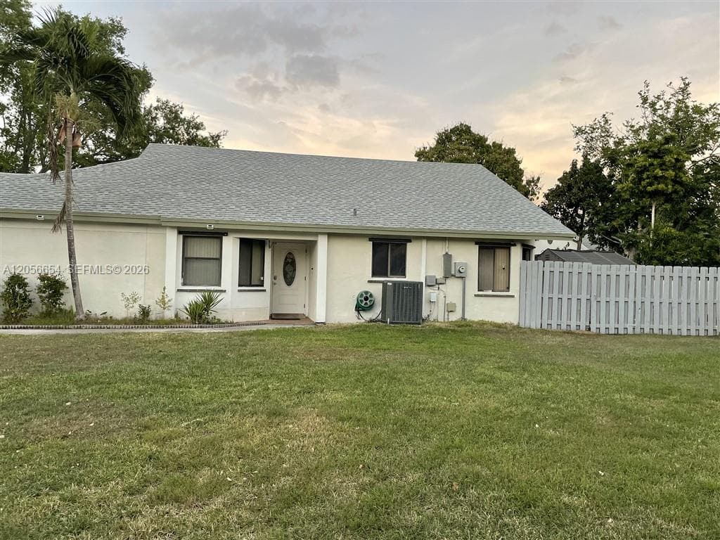 308 Bishop Rd, North Lauderdale FL 33068