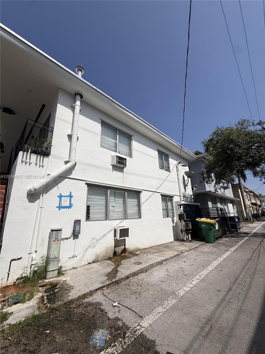 934 Meridian Ave, Miami Beach FL 33139 photo 5
