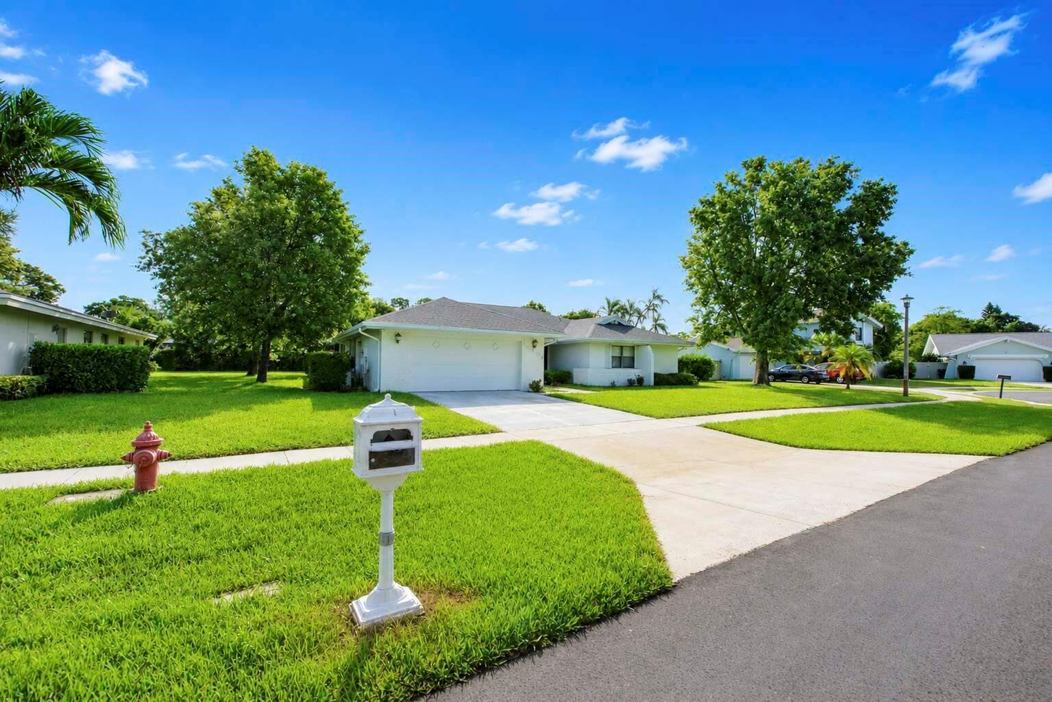 12403 Westhall Place, Wellington FL 33414 photo 2