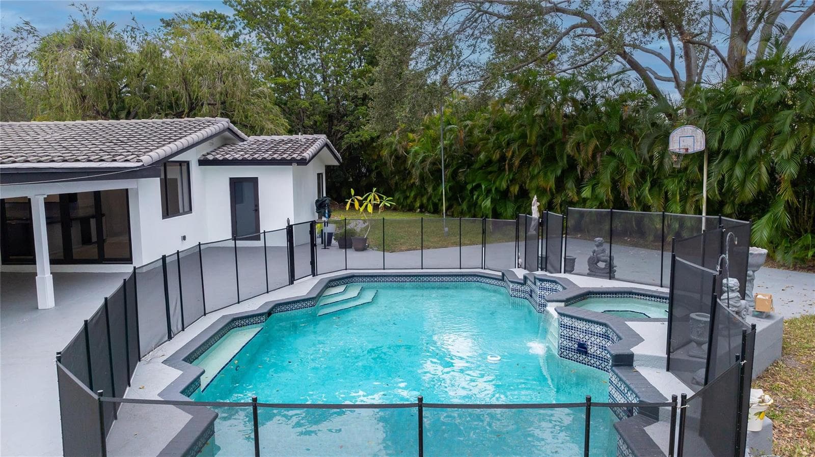 13401 SW 83RD Avenue, Pinecrest FL 33156 photo 3