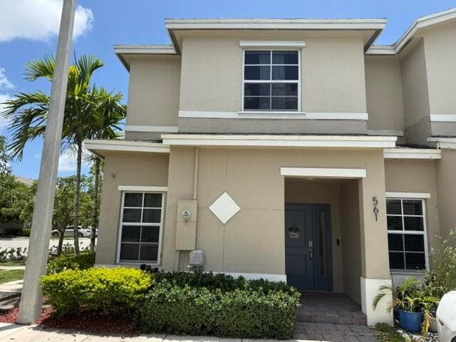 561 NE 5th Way, Florida City FL 33034 photo 2