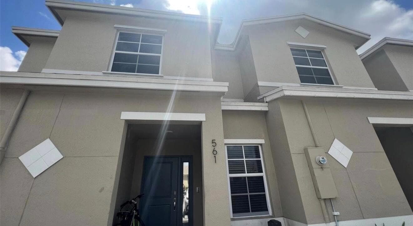 561 NE 5th Way, Florida City FL 33034