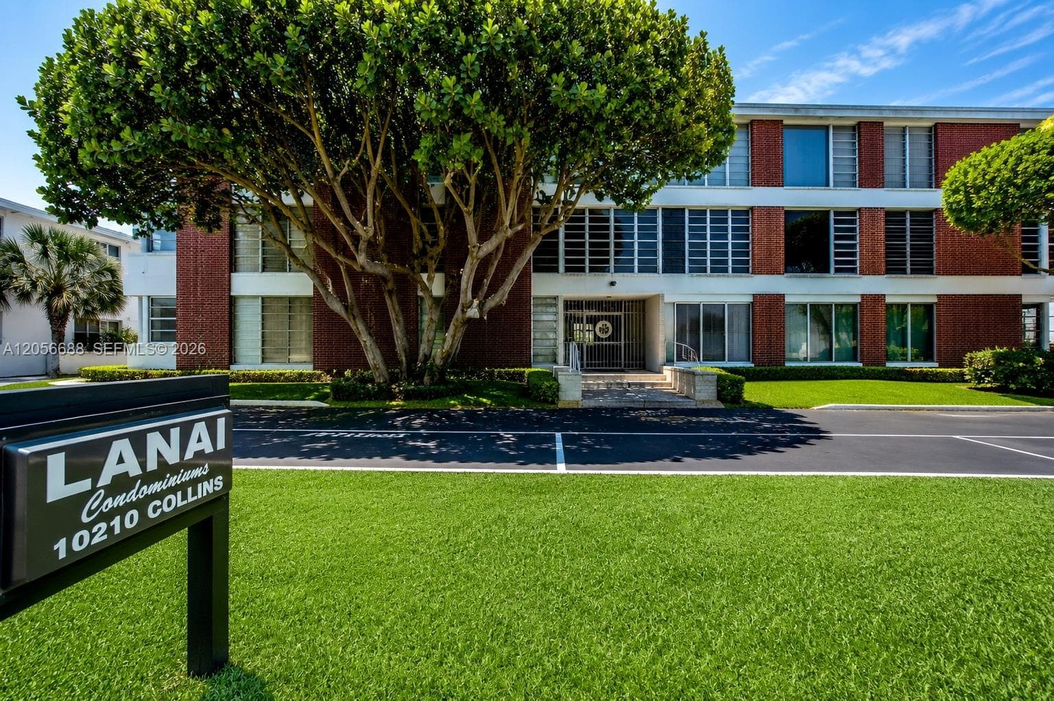 10210 Collins Ave # 303, Bal Harbour FL 33154