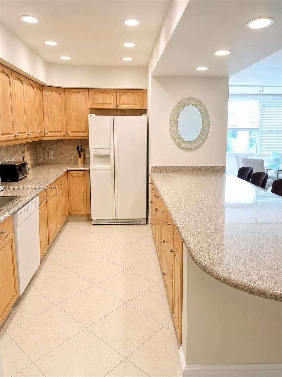 10210 Collins Ave # 303, Bal Harbour FL 33154 photo 4