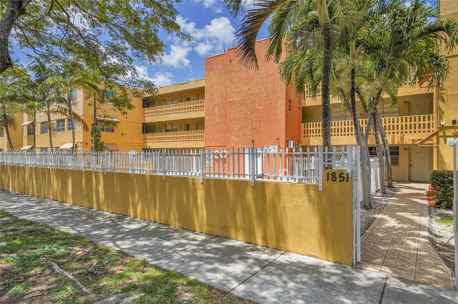 1851 NE 168 TH # A8, North Miami Beach FL 33162 photo 2