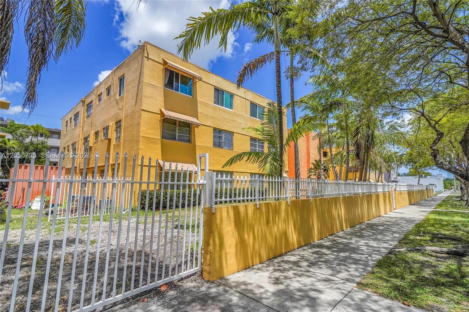 1851 NE 168 TH # A8, North Miami Beach FL 33162 photo 3