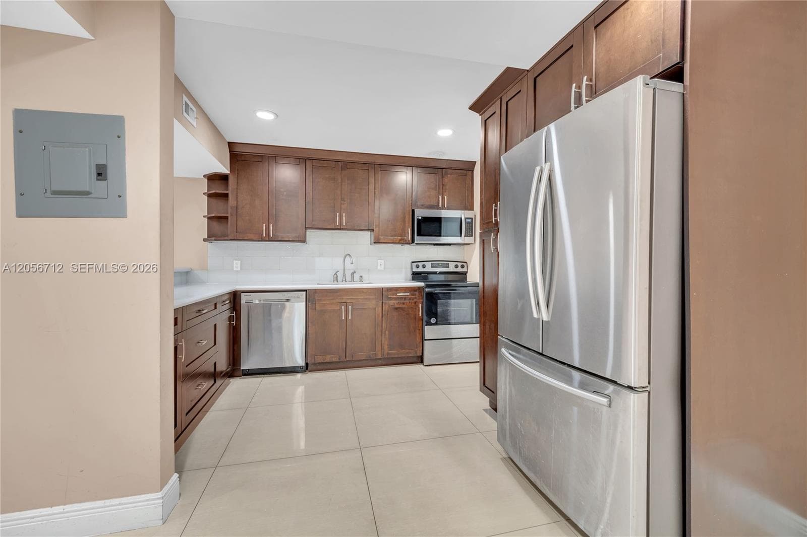 4848 NW 24th Ct # 118, Lauderdale Lakes FL 33313