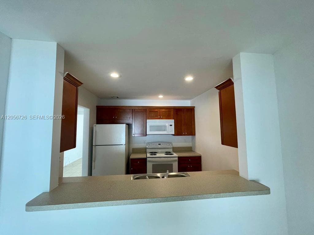 5020 Elmhurst Rd # B, West Palm Beach FL 33417 photo 3