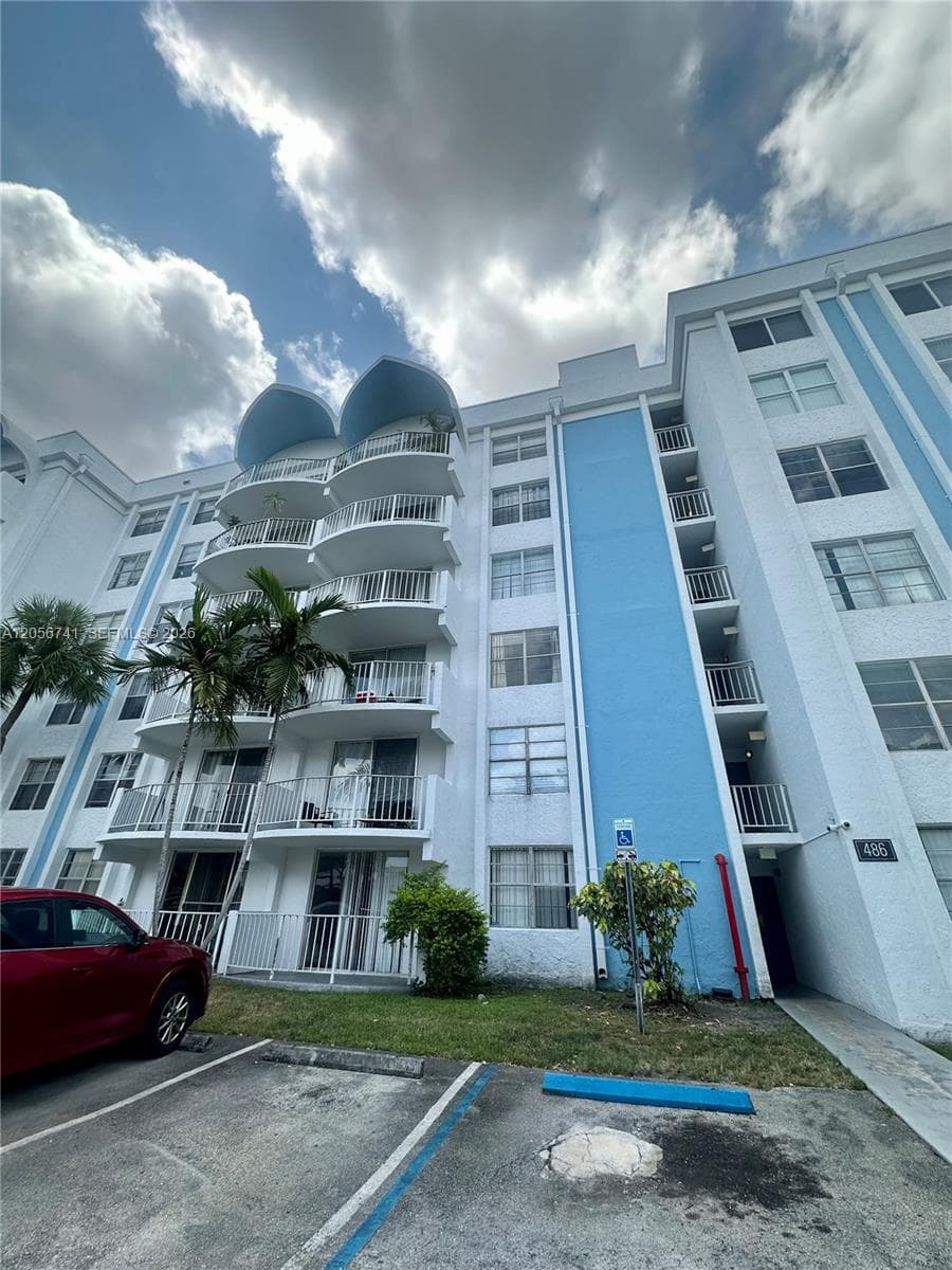 486 NW 165th St Rd # B-103, Miami FL 33169 photo 2