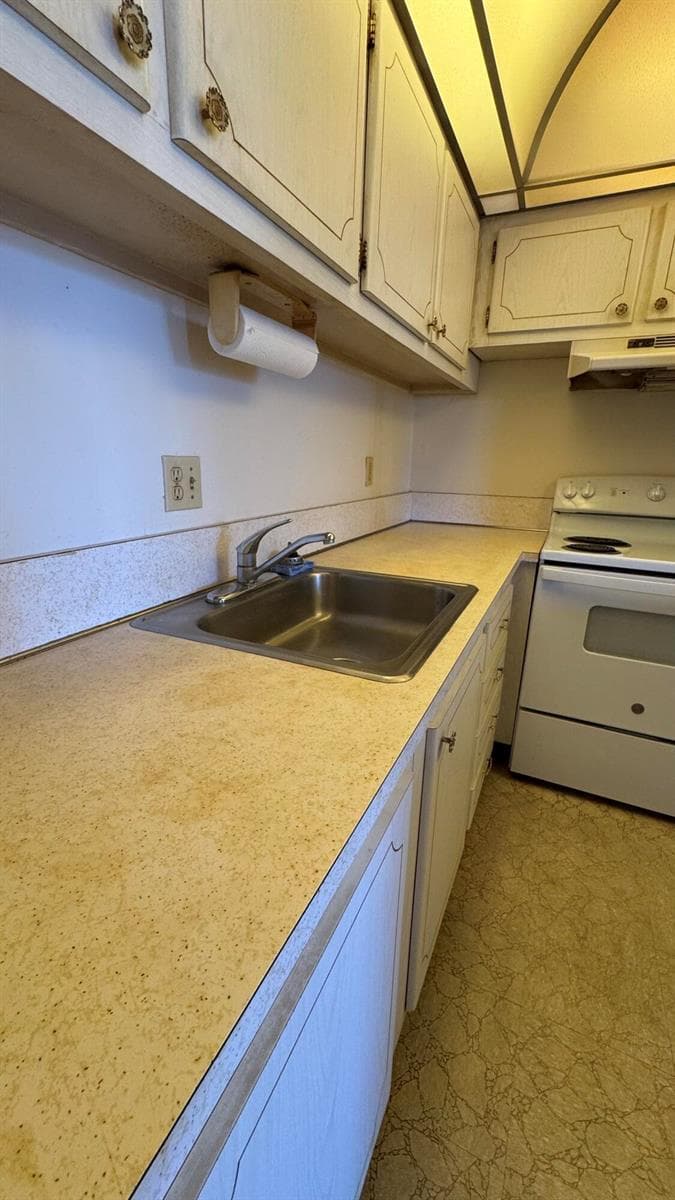 100 VILLAGE GREEN Circle E # 314, Palm Springs FL 33461 photo 4