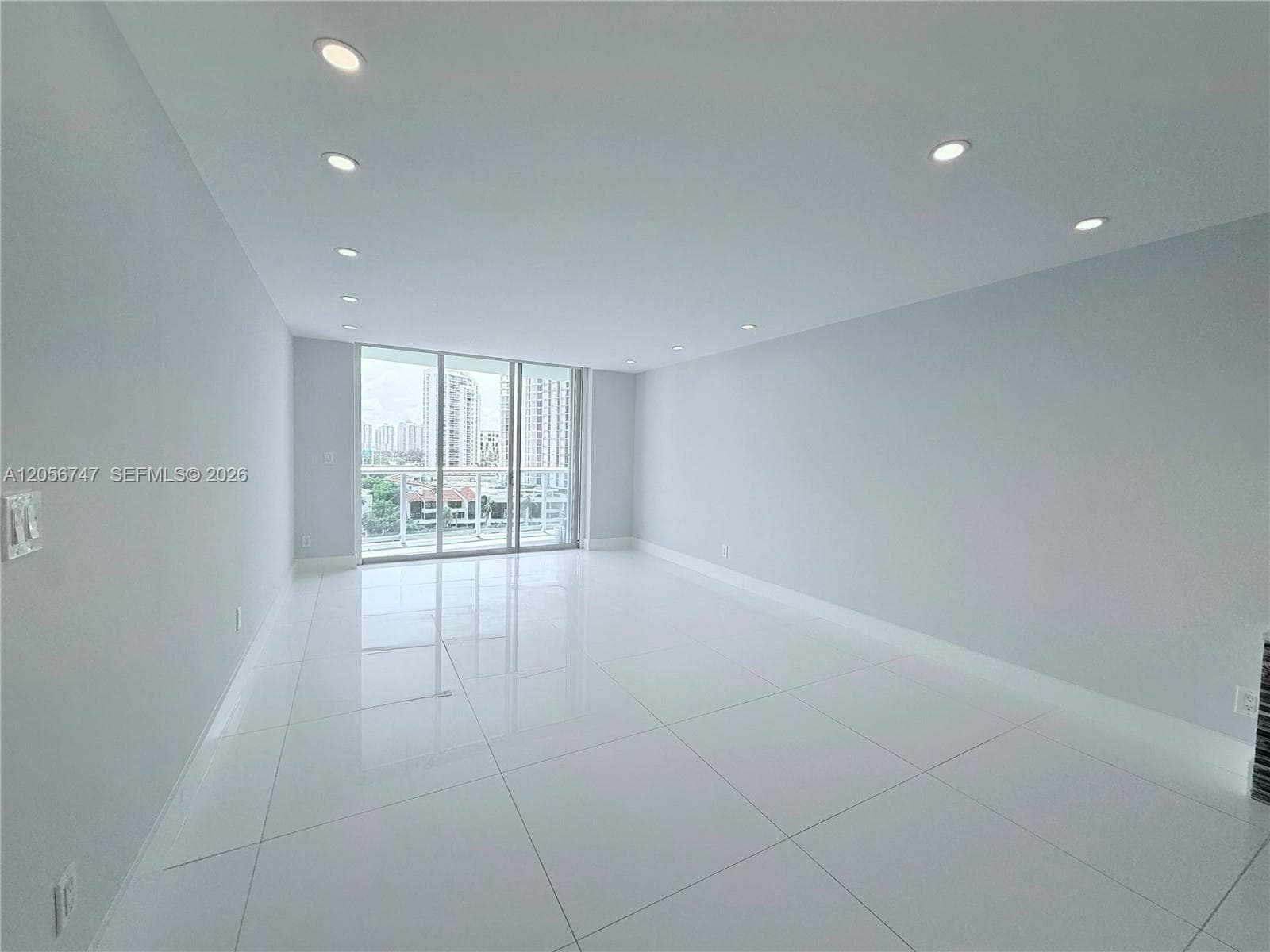 19390 Collins Ave # 907, Sunny Isles Beach FL 33160 photo 5