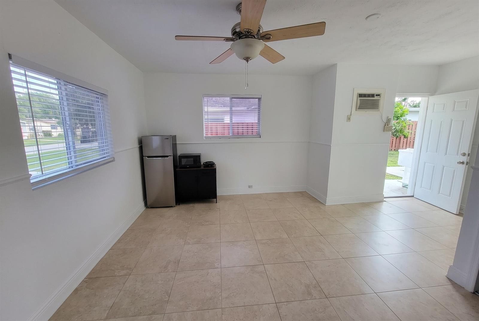 2021 NW 85TH Avenue, Pembroke Pines FL 33024 photo 5