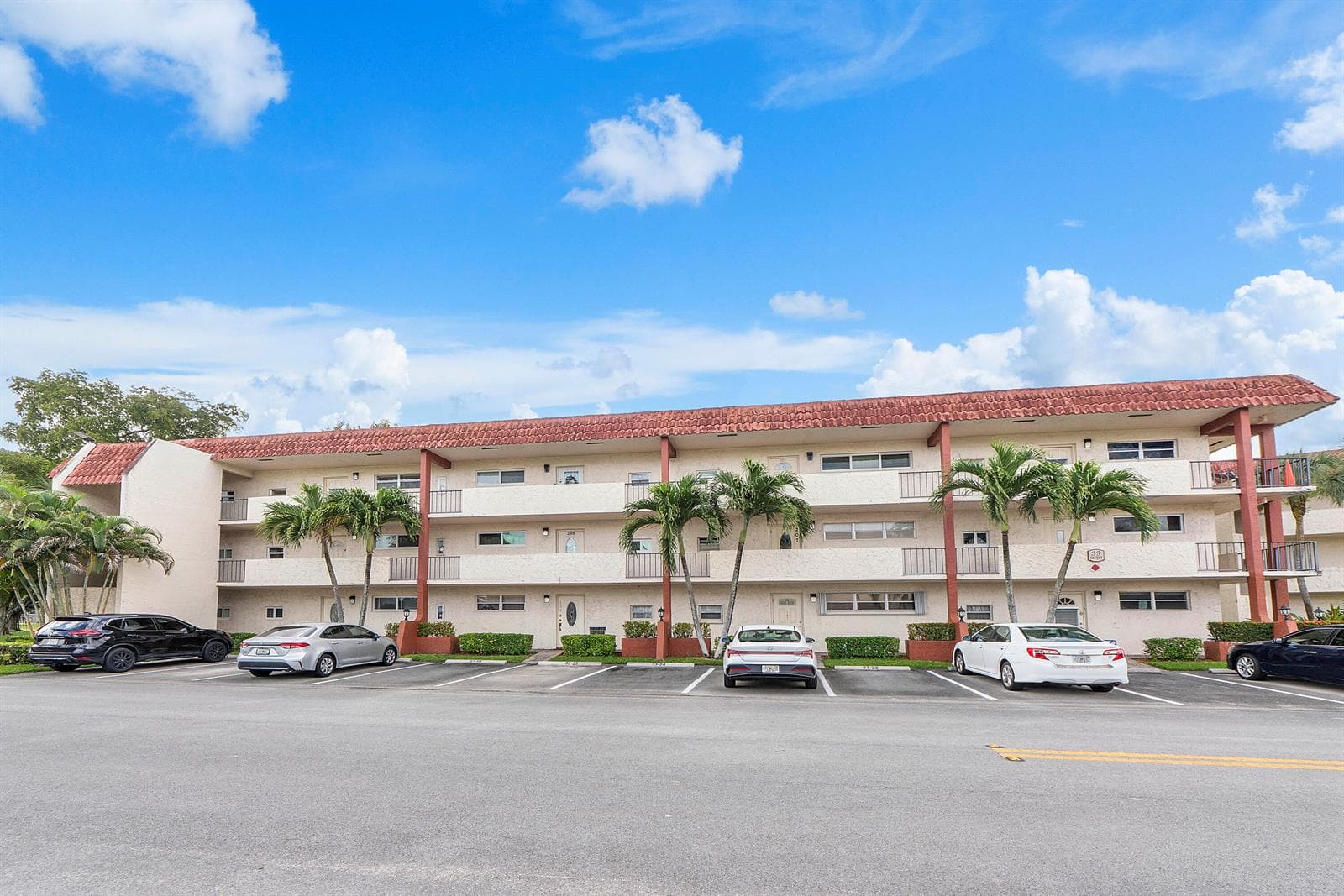 8990 S Hollybrook Boulevard # 209, Pembroke Pines FL 33025