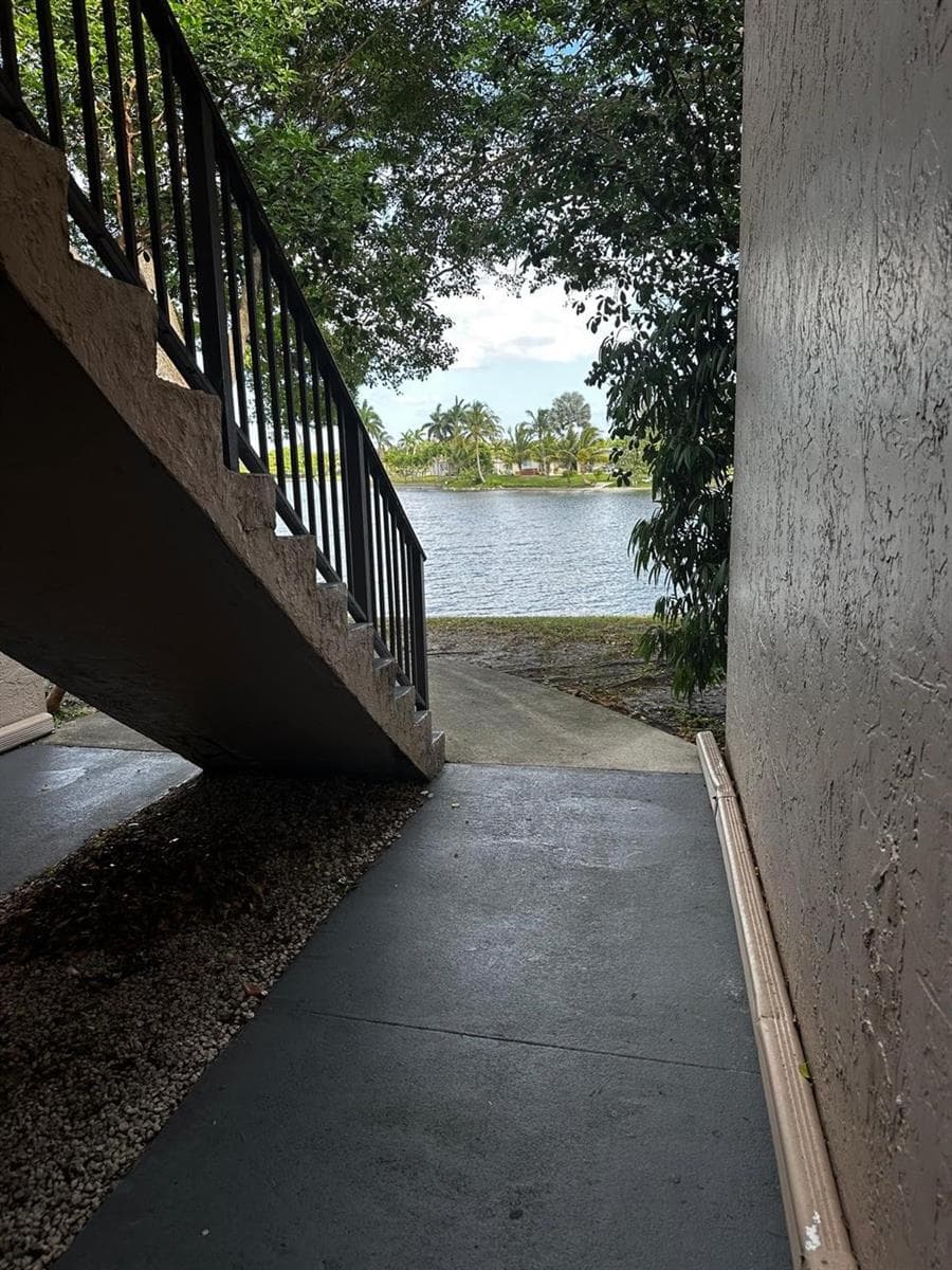 2121 NW 96TH Terrace # 14M, Pembroke Pines FL 33024 photo 2