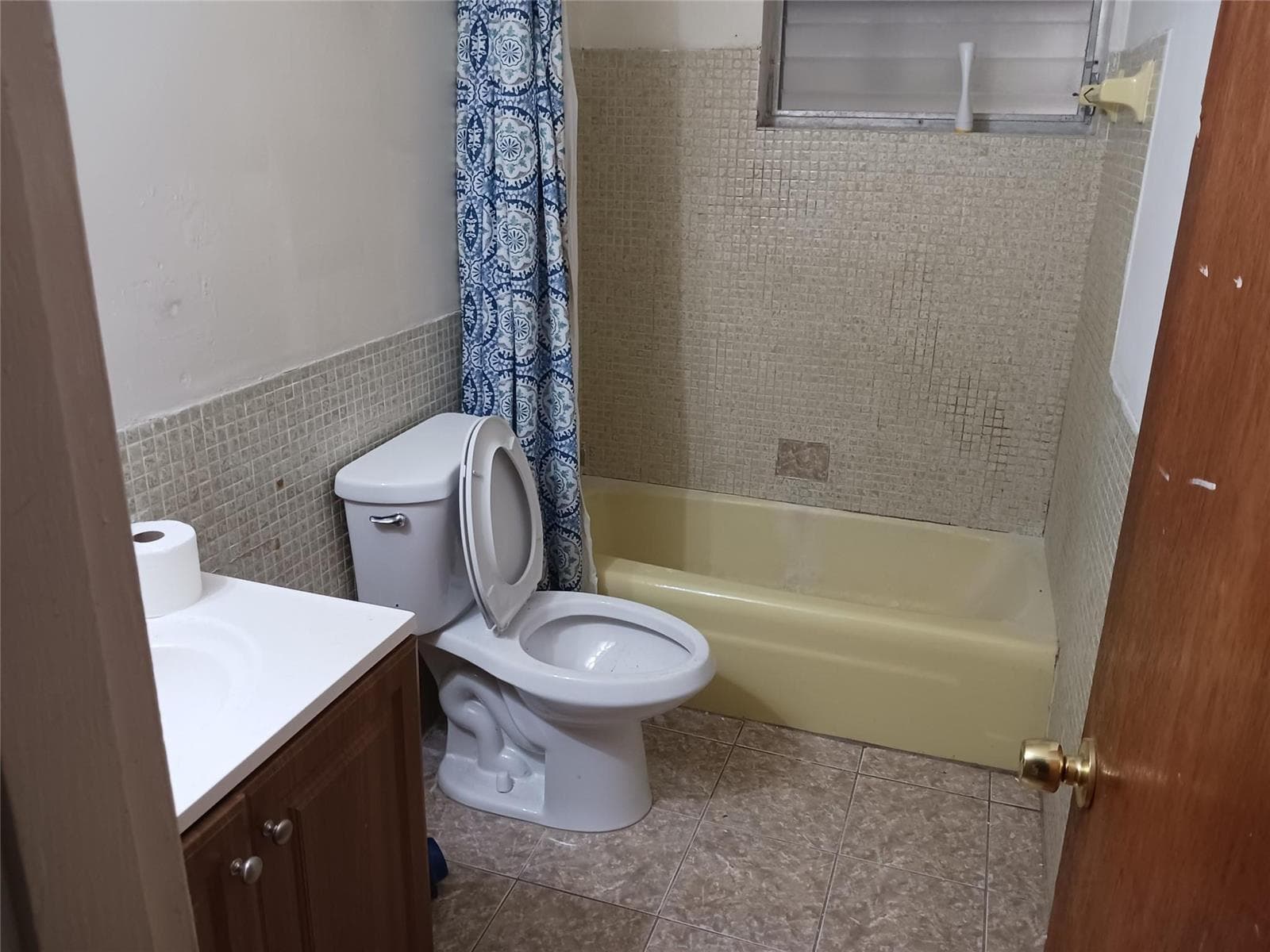 7757 SE EMBASSY Boulevard, Miramar FL 33023 photo 3