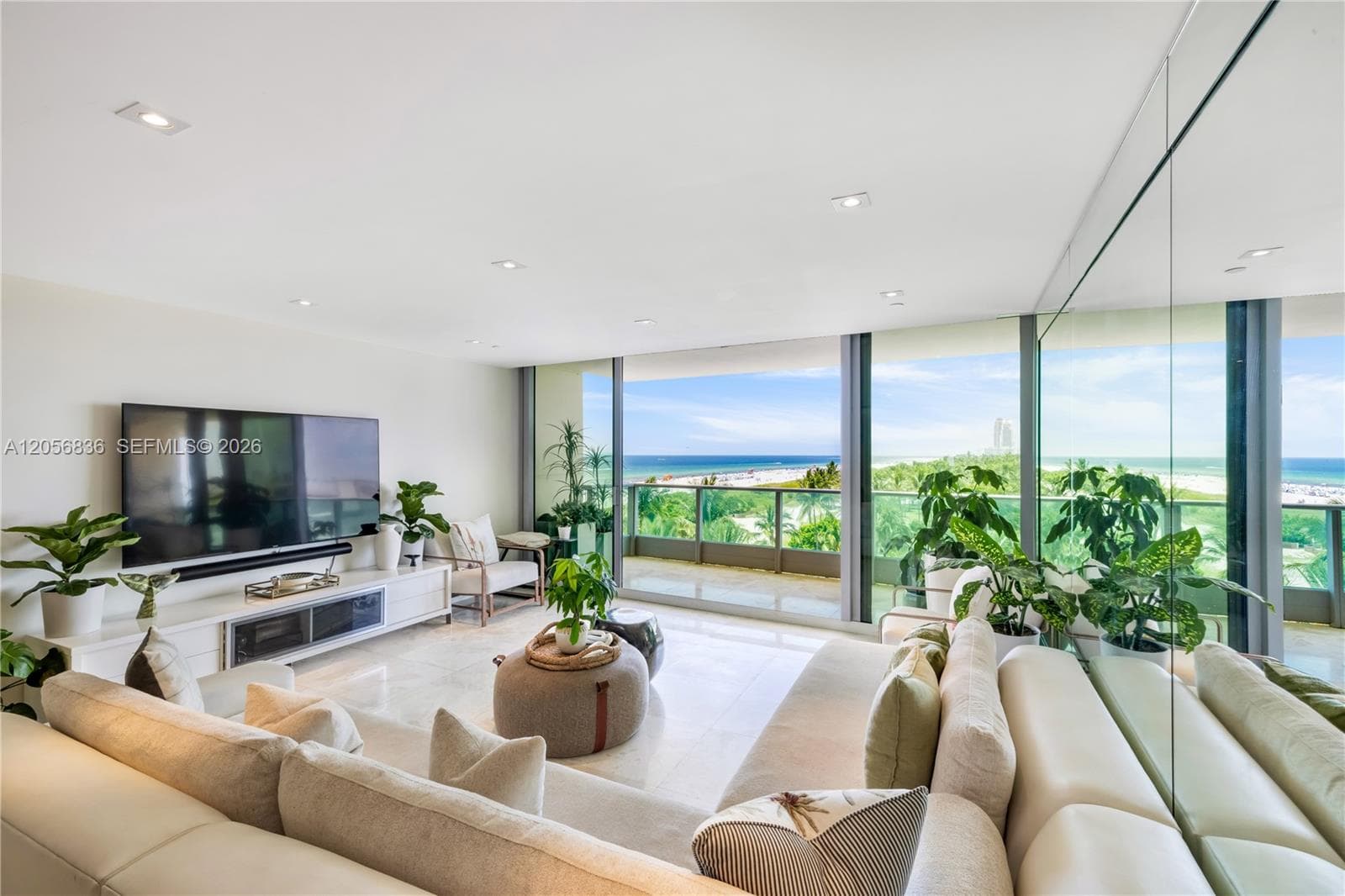 1455 Ocean Dr # 703, Miami Beach FL 33139 photo 2