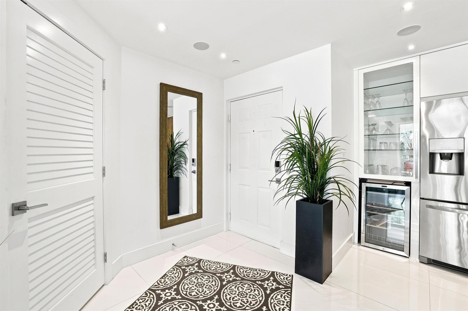 17100 N Bay Road # 1401, Sunny Isles Beach FL 33160 photo 3