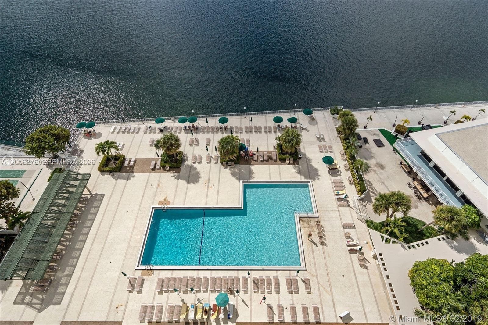 300 Bayview Dr # 207, Sunny Isles Beach FL 33160 photo 3