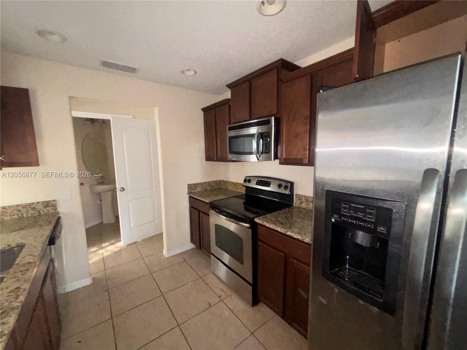 360 Carina Cir # 360, Other City - In The State Of Florida FL 32773 photo 4