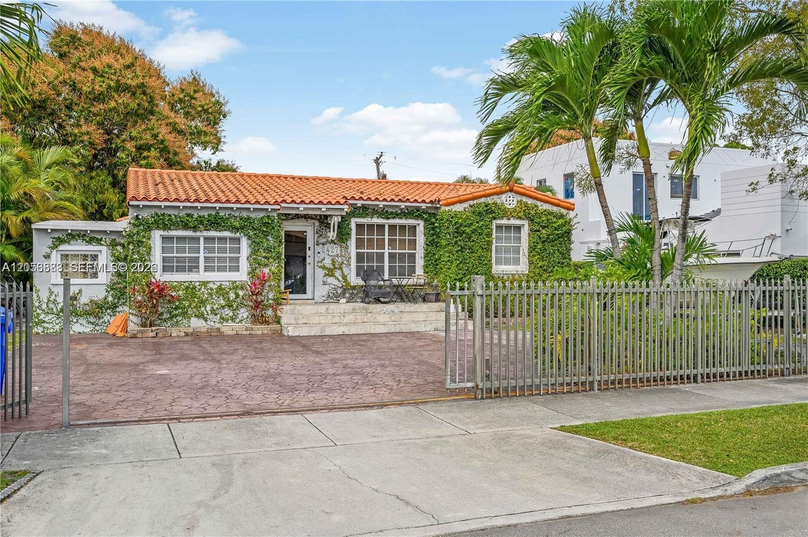 2427 SW 12th St, Miami FL 33135 photo 5