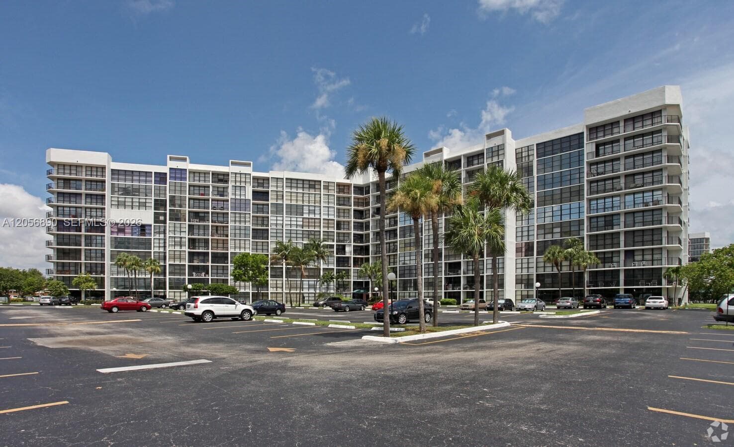 800 Parkview Dr # 410, Hallandale Beach FL 33009 photo 4