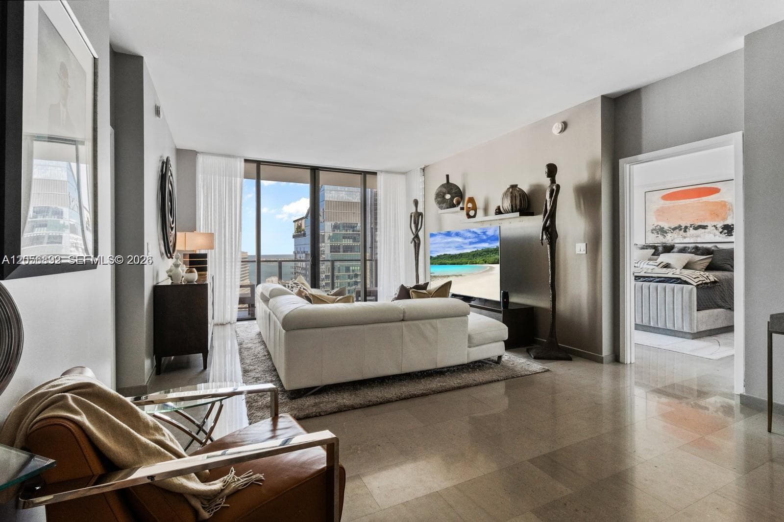 88 SW 7th St # 3909, Miami FL 33130