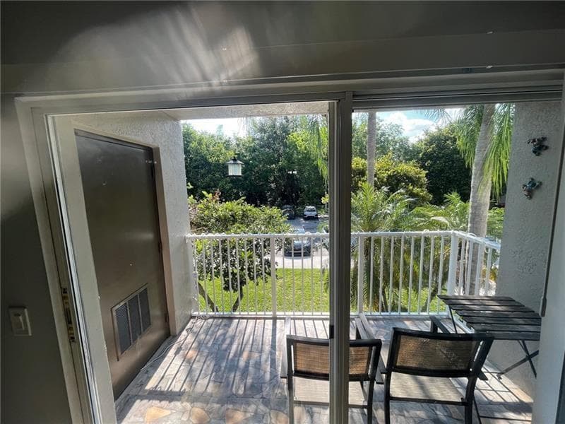 5051 WILES Road # 207, Coconut Creek FL 33073 photo 4