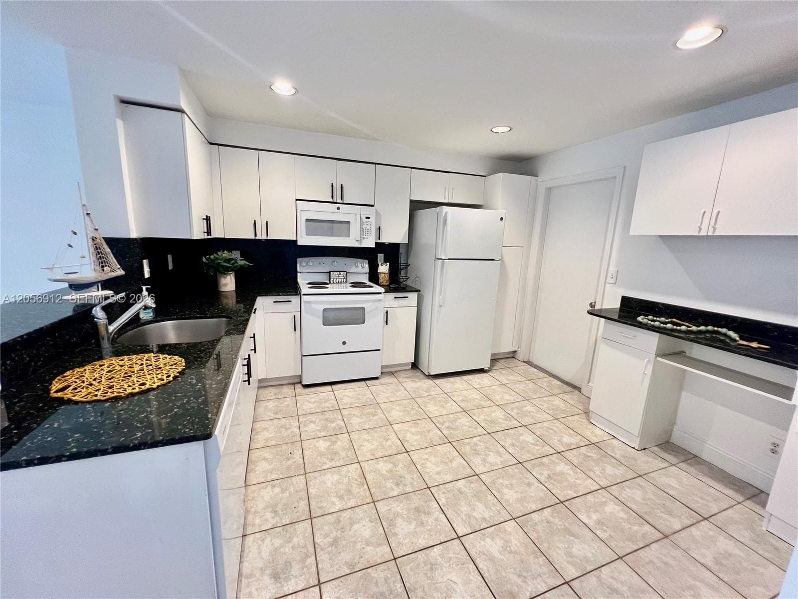 1387 Barcelona Way # 26, Weston FL 33327 photo 3