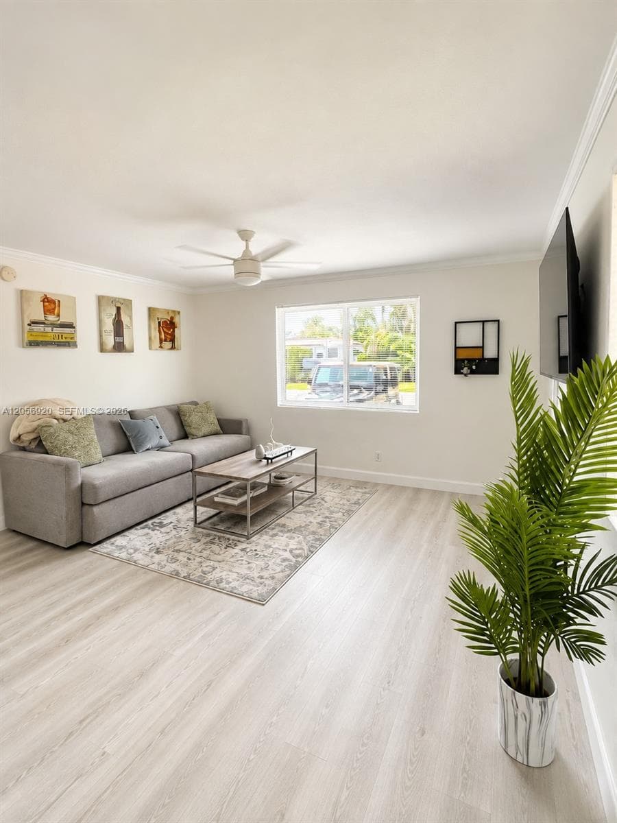 1808 NE 11th Ave # 1, Fort Lauderdale FL 33305 photo 2