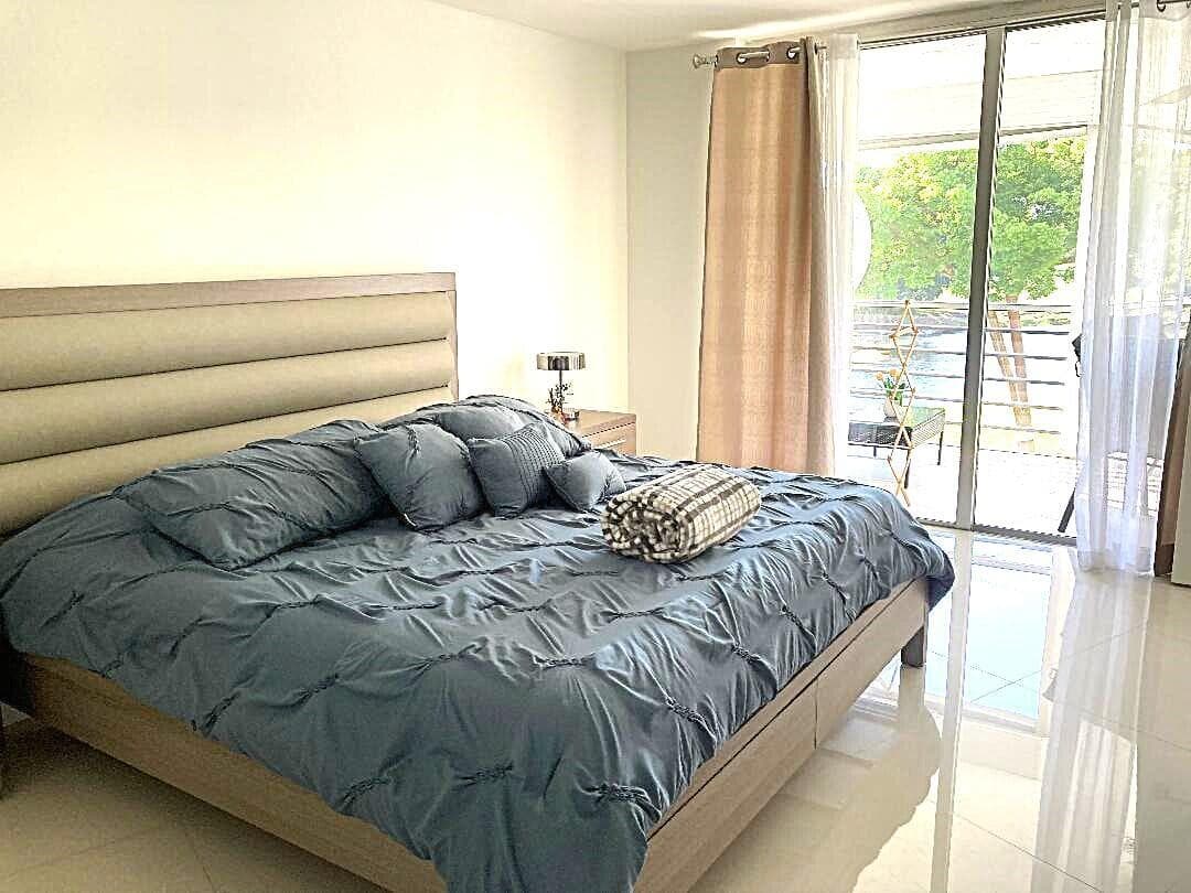 565 OAKS Lane # 305, Pompano Beach FL 33069 photo 5
