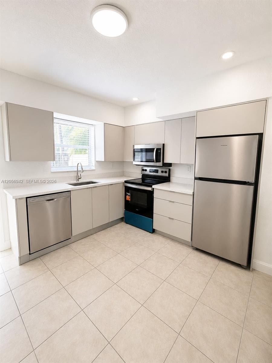 2249 Johnson St, Hollywood FL 33020 photo 3