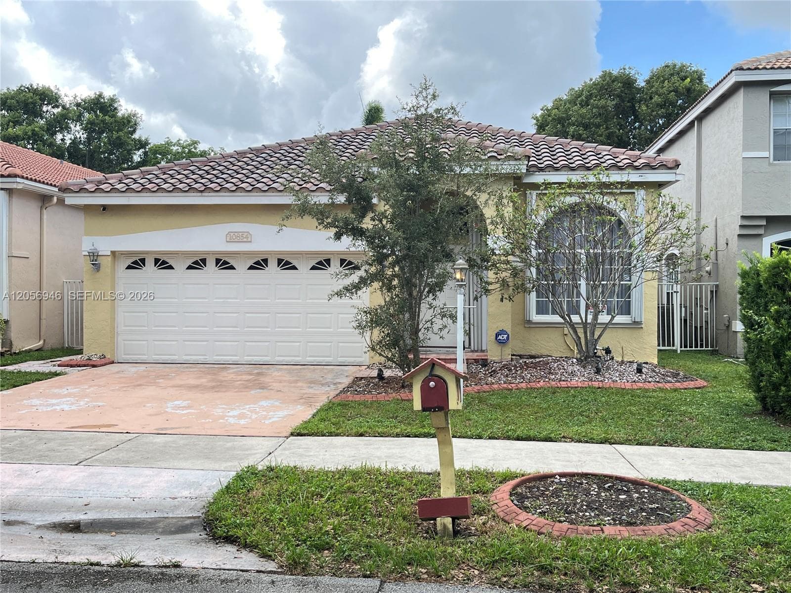 10854 Limeberry Dr, Cooper City FL 33026 photo 2