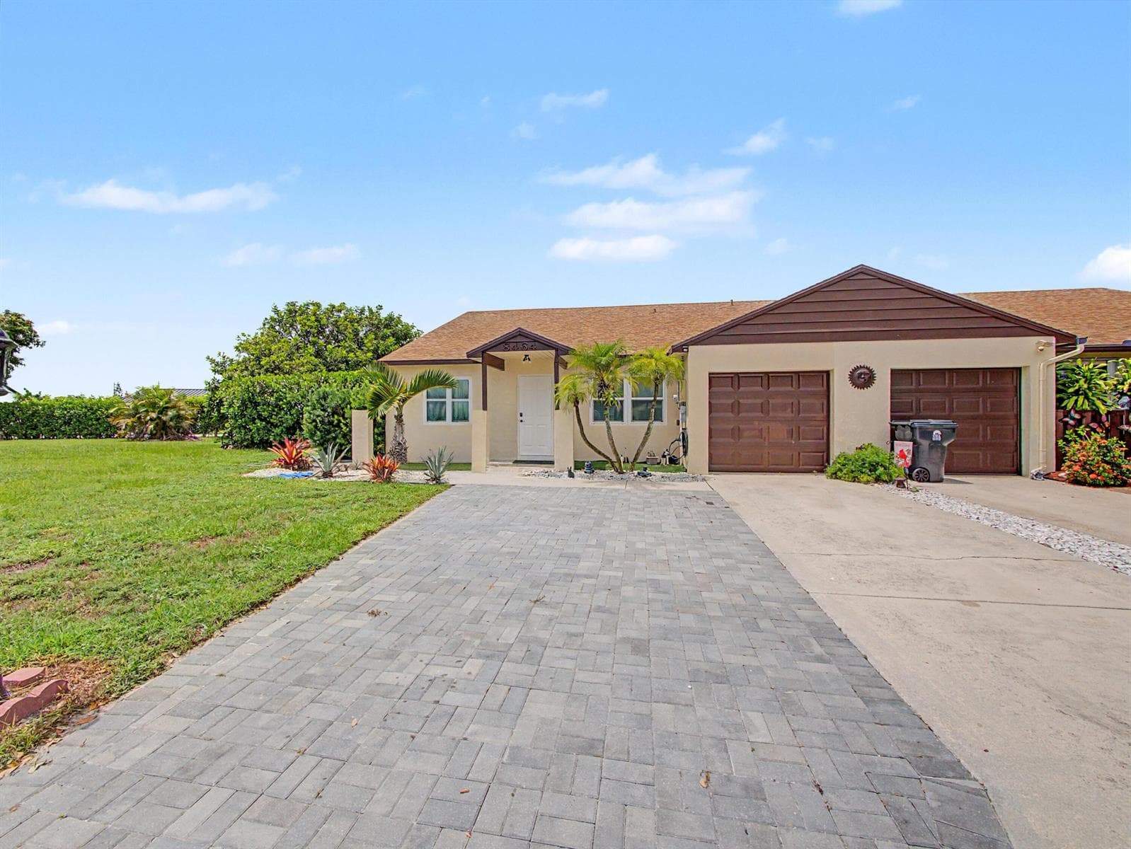8464 Lake Worth Court, Wellington FL 33467