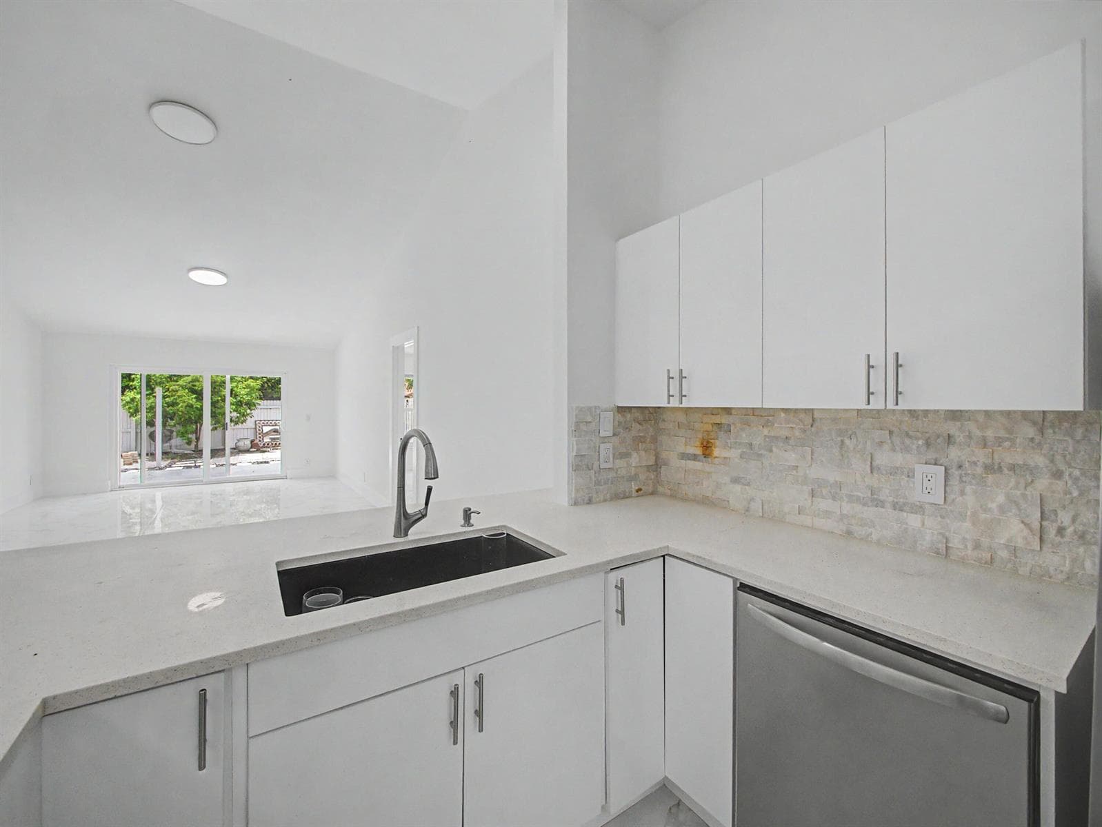 8464 Lake Worth Court, Wellington FL 33467 photo 5