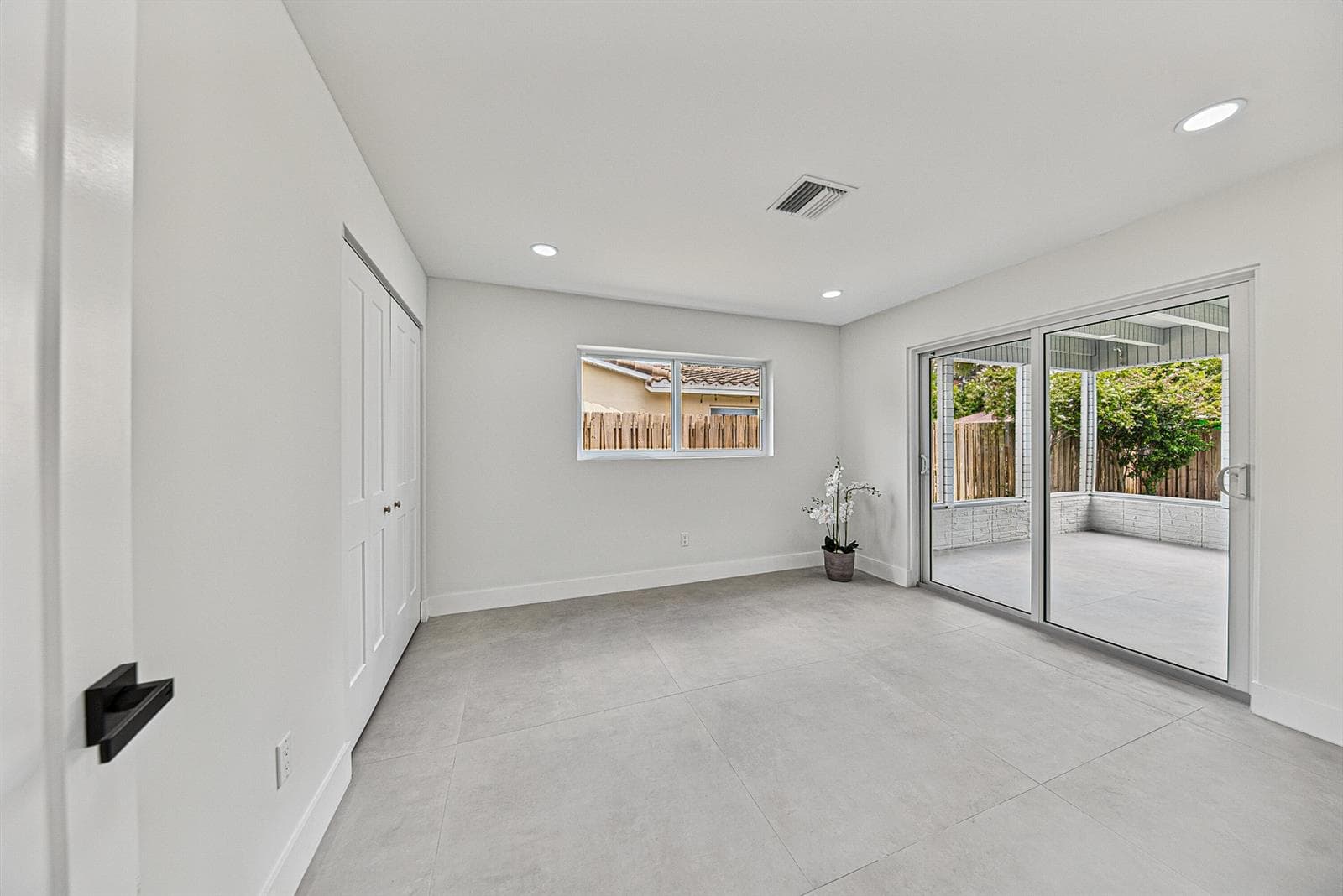 350 NE 42ND Street, Oakland Park FL 33334 photo 5