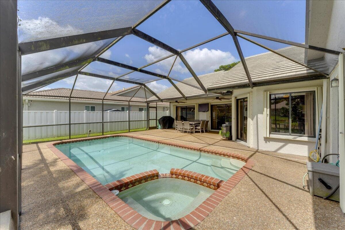 5345 NW 58th Terrace, Coral Springs FL 33067 photo 3